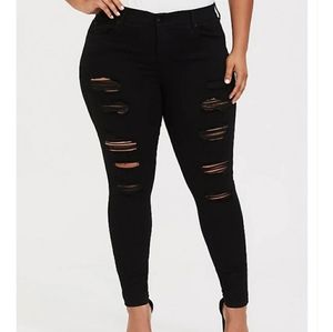 Black destressed jeggings